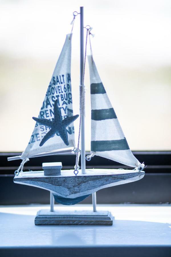 Seashell Escape Apartment Navarre Bagian luar foto